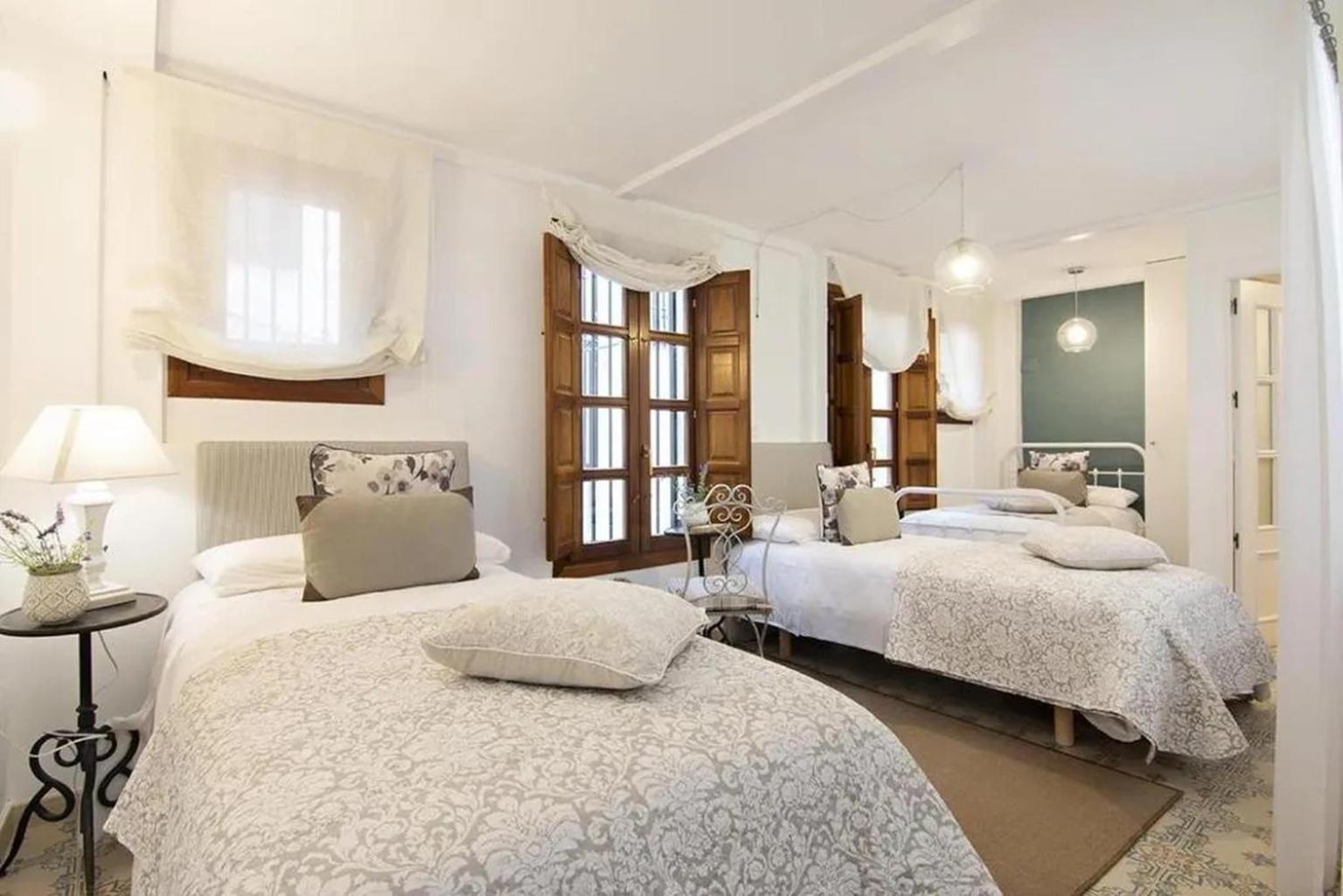 Apartamentos La Tona Puerta Elvira Centro Ciudad Granada Exteriör bild