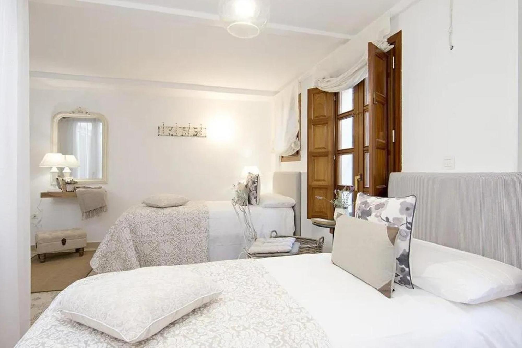 Apartamentos La Tona Puerta Elvira Centro Ciudad Granada Exteriör bild